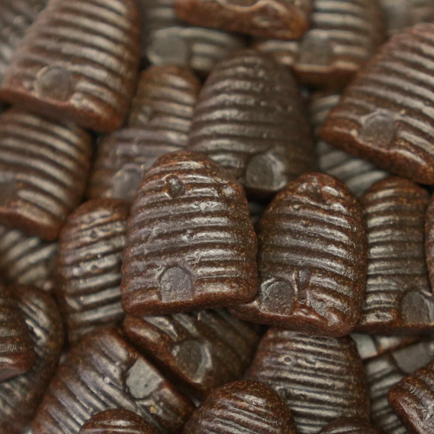 Honey Liquorice Beehives │K&H Dutch Vegetarian Liquorice Sweets